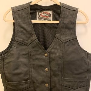 River Road Plains black leather motorcycle vest
